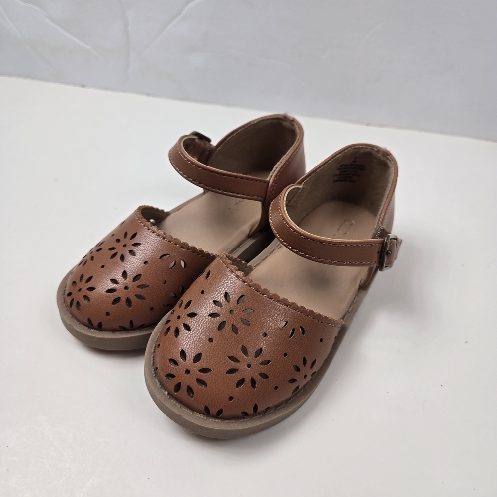 Old Navy Neurtal Brown Kids Shoes with Floral Cutouts Size 11 Minimalist - Picture 2 of 6
